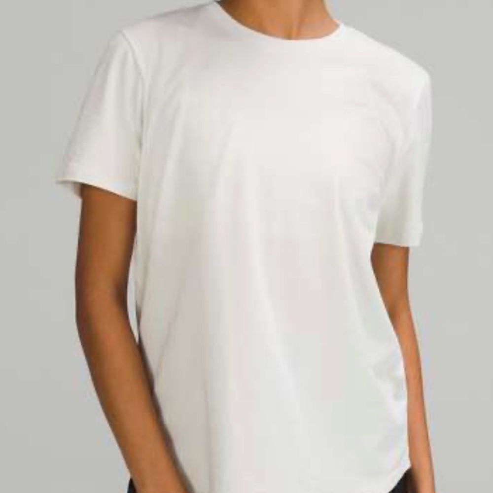 Lulu 2 Tops NWT’s bundle